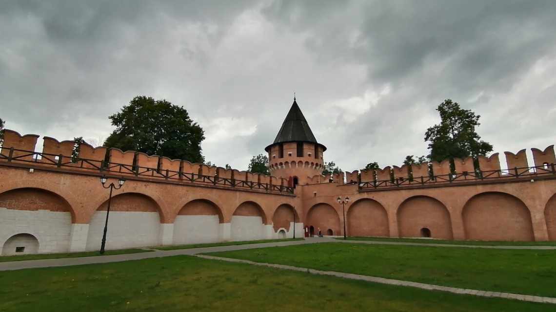 По стенам тульского кремля