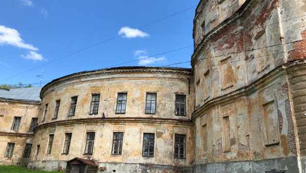 Усадьба декабристов в селе Хомутец